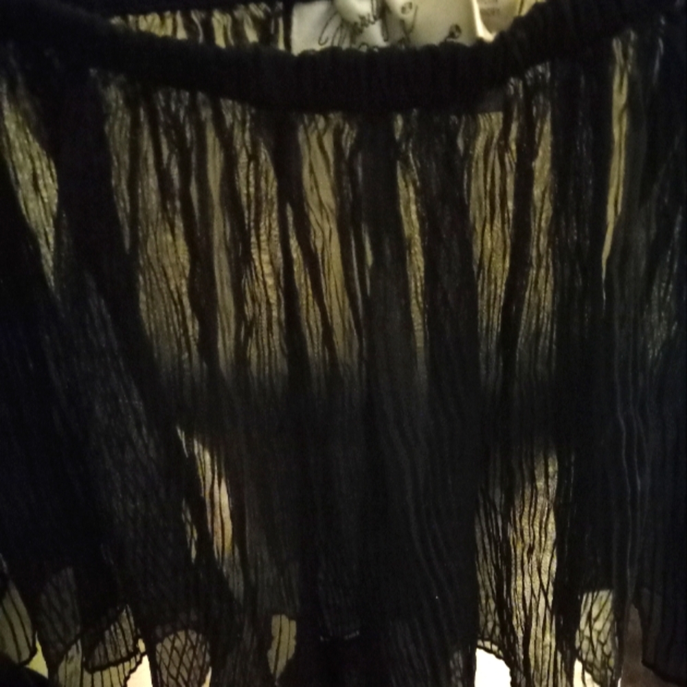 Used,not new,never worn,2pc black sheer crinkled tap pants &sheer lace panties.